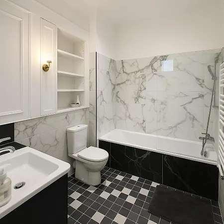 Apartment Champs-elysees / Arc De Triomphe *